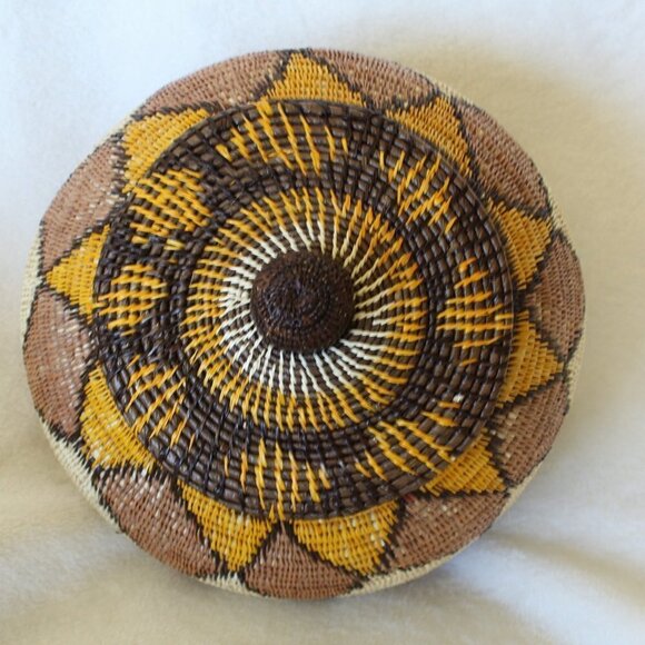 Panamanian Indian hand woven basket native Embera Wounaan triangle patterns - Picture 8 of 11